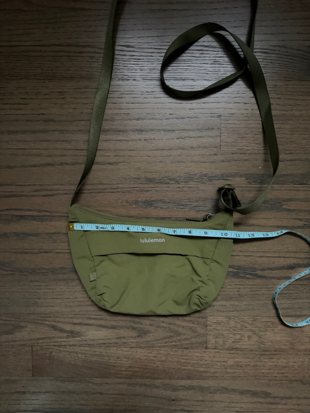 Lululemon Post Workout Bundle (Crossbody, Reusable Bag, and 2 Headbands) - Picture 11 of 13
